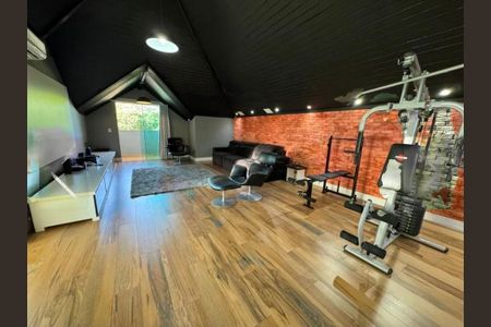 Casa à venda com 700m², 4 quartos e 2 vagas