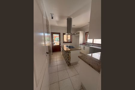 Casa à venda com 375m², 3 quartos e 4 vagas