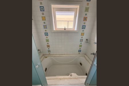 Casa à venda com 375m², 3 quartos e 4 vagas
