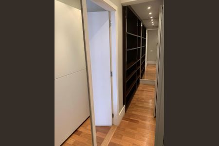 Apartamento para alugar com 157m², 2 quartos e 3 vagas