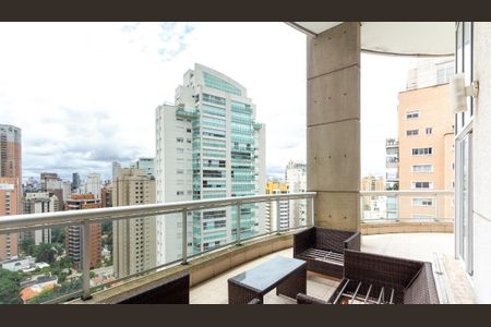 Apartamento para alugar com 157m², 2 quartos e 3 vagas