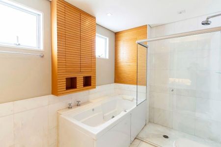 Apartamento para alugar com 157m², 2 quartos e 3 vagas
