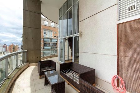 Apartamento para alugar com 157m², 2 quartos e 3 vagas