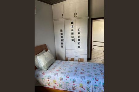 Casa para alugar com 390m², 5 quartos e 3 vagasQuarto
