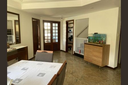 Casa para alugar com 390m², 5 quartos e 3 vagasSala