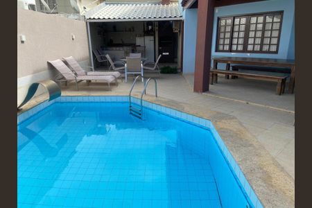 Casa para alugar com 390m², 5 quartos e 3 vagasPiscina