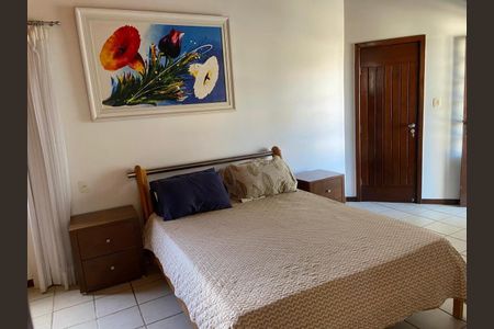 Casa para alugar com 390m², 5 quartos e 3 vagasQuarto