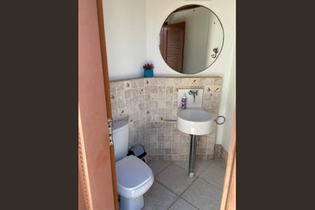 Casa para alugar com 390m², 5 quartos e 3 vagasBanheiro
