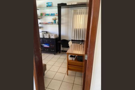 Casa para alugar com 390m², 5 quartos e 3 vagasQuarto