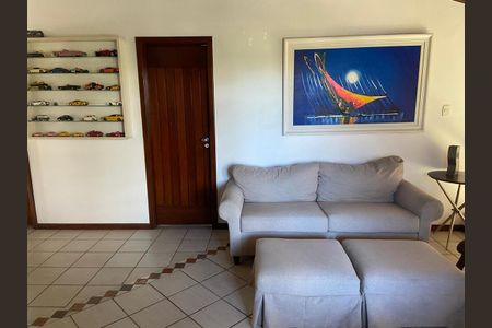 Casa para alugar com 390m², 5 quartos e 3 vagasSala