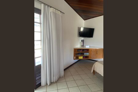 Casa para alugar com 390m², 5 quartos e 3 vagasQuarto