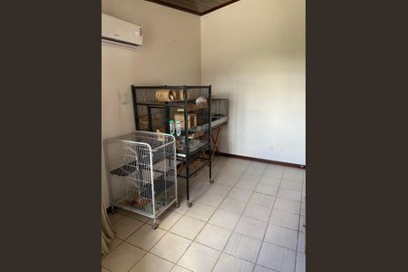 Casa para alugar com 390m², 5 quartos e 3 vagasQuarto