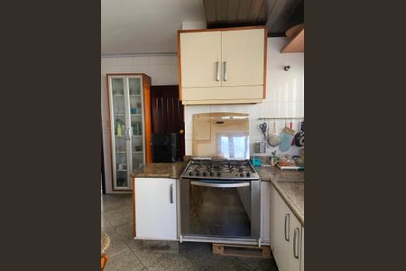 Casa para alugar com 390m², 5 quartos e 3 vagasCozinha