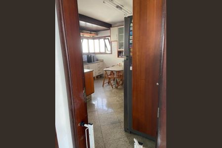 Casa para alugar com 390m², 5 quartos e 3 vagasCozinha