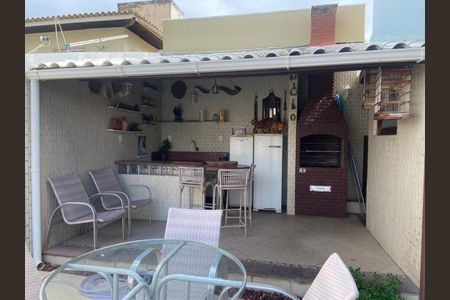 Casa para alugar com 390m², 5 quartos e 3 vagasChurrasqueira