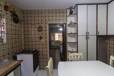 Casa para alugar com 120m², 2 quartos e 2 vagasCozinha
