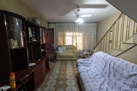 Casa para alugar com 120m², 2 quartos e 2 vagasSala