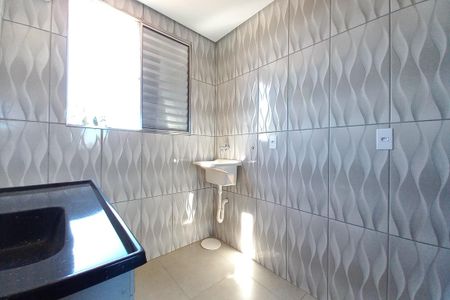 Cozinha  de kitnet/studio para alugar com 1 quarto, 30m² em Jardim dos Oliveiras, Campinas