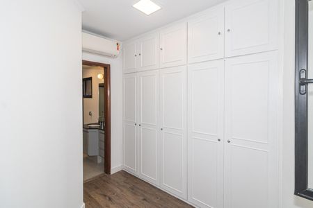 Apartamento para alugar com 189m², 4 quartos e 2 vagas Apartamento para alugar com 189m², 4 quartos e 2 vagasQuarto Suíte 1