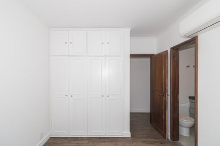 Apartamento para alugar com 189m², 4 quartos e 2 vagas Apartamento para alugar com 189m², 4 quartos e 2 vagasQuarto Suíte 2