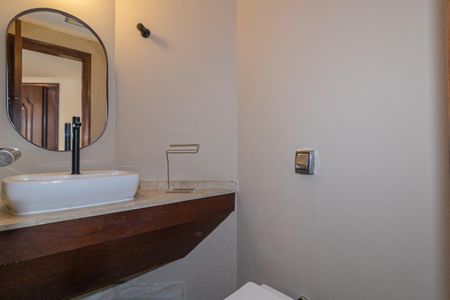 Apartamento para alugar com 189m², 4 quartos e 2 vagas Apartamento para alugar com 189m², 4 quartos e 2 vagasLavabo