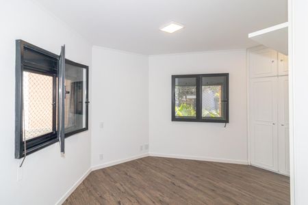Apartamento para alugar com 189m², 4 quartos e 2 vagas Apartamento para alugar com 189m², 4 quartos e 2 vagasQuarto Suíte 1