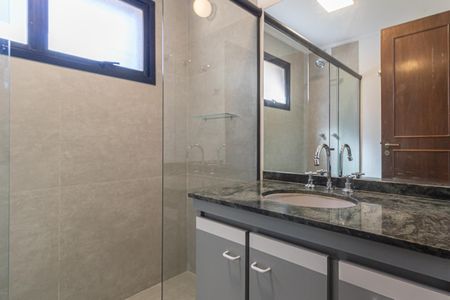 Apartamento para alugar com 189m², 4 quartos e 2 vagas Apartamento para alugar com 189m², 4 quartos e 2 vagasBanheiro da Suíte 3