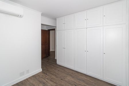 Apartamento para alugar com 189m², 4 quartos e 2 vagas Apartamento para alugar com 189m², 4 quartos e 2 vagasQuarto Suíte 3