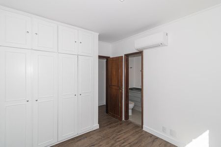 Apartamento para alugar com 189m², 4 quartos e 2 vagas Apartamento para alugar com 189m², 4 quartos e 2 vagasQuarto Suíte 2