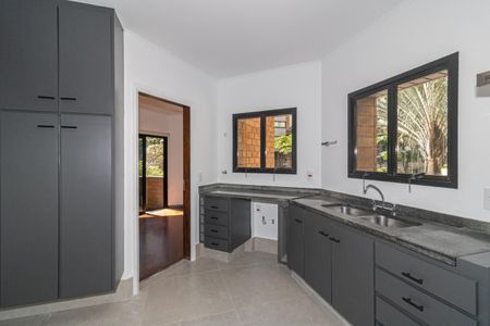 Apartamento para alugar com 189m², 4 quartos e 2 vagas Apartamento para alugar com 189m², 4 quartos e 2 vagasCozinha