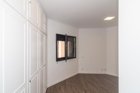 Apartamento para alugar com 189m², 4 quartos e 2 vagas Apartamento para alugar com 189m², 4 quartos e 2 vagasQuarto Suíte 1