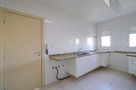 Apartamento para alugar com 244m², 4 quartos e 4 vagas