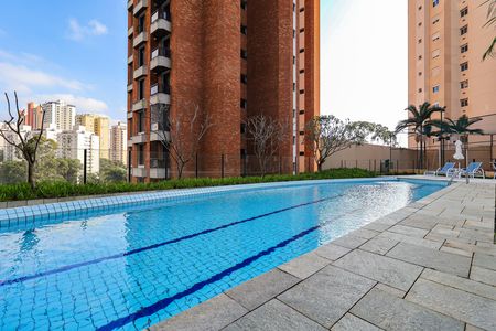 Apartamento para alugar com 244m², 4 quartos e 4 vagas