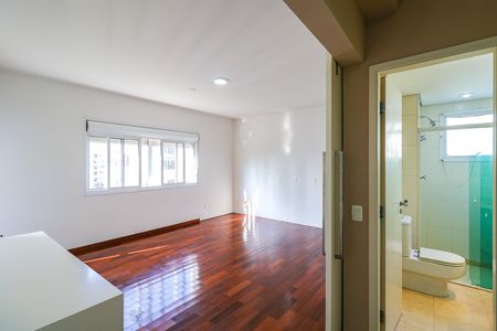 Apartamento para alugar com 244m², 4 quartos e 4 vagas