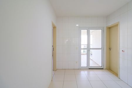 Apartamento para alugar com 244m², 4 quartos e 4 vagas