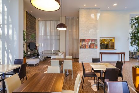 Apartamento para alugar com 244m², 4 quartos e 4 vagas