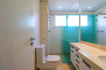 Apartamento para alugar com 244m², 4 quartos e 4 vagas
