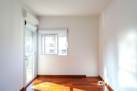 Apartamento para alugar com 244m², 4 quartos e 4 vagas