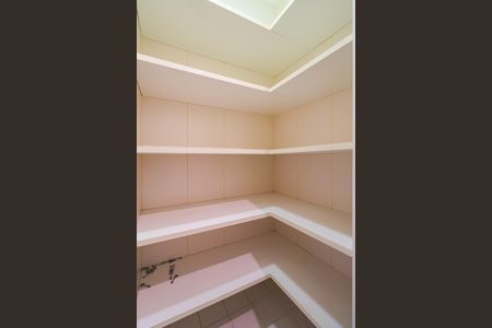 Apartamento para alugar com 244m², 4 quartos e 4 vagas