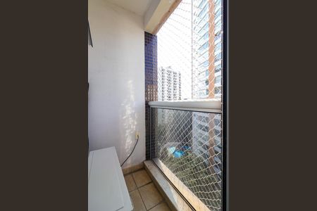 Apartamento para alugar com 244m², 4 quartos e 4 vagas