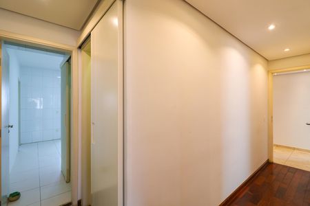 Apartamento para alugar com 244m², 4 quartos e 4 vagas