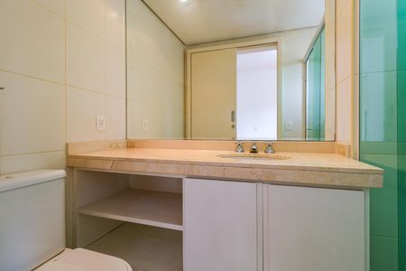 Apartamento para alugar com 244m², 4 quartos e 4 vagas