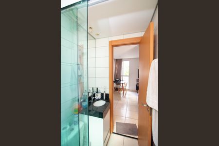 Apartamento à venda com 42m², 2 quartos e 1 vaga Apartamento à venda com 42m², 2 quartos e 1 vagaBanheiro Social