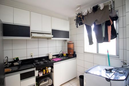 Apartamento à venda com 42m², 2 quartos e 1 vaga Apartamento à venda com 42m², 2 quartos e 1 vagaCozinha e Área de Serviço