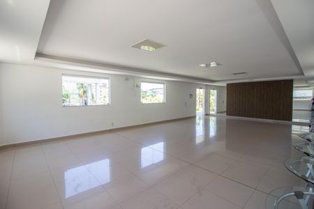 Apartamento à venda com 42m², 2 quartos e 1 vaga Apartamento à venda com 42m², 2 quartos e 1 vagaÁrea comum - Salão de festas