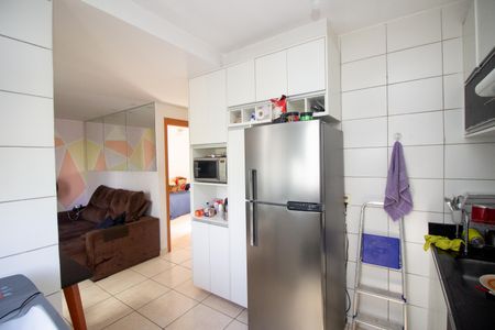 Apartamento à venda com 42m², 2 quartos e 1 vaga Apartamento à venda com 42m², 2 quartos e 1 vagaCozinha e Área de Serviço