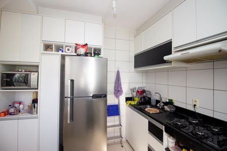 Apartamento à venda com 42m², 2 quartos e 1 vaga Apartamento à venda com 42m², 2 quartos e 1 vagaCozinha e Área de Serviço