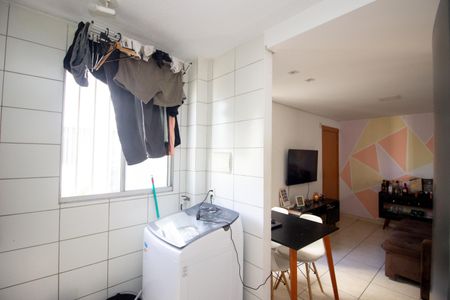 Apartamento à venda com 42m², 2 quartos e 1 vaga Apartamento à venda com 42m², 2 quartos e 1 vagaCozinha e Área de Serviço