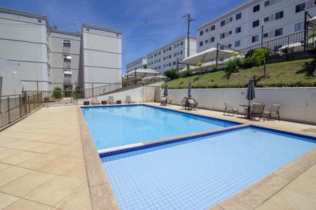 Apartamento à venda com 42m², 2 quartos e 1 vaga Apartamento à venda com 42m², 2 quartos e 1 vagaÁrea comum - Piscina