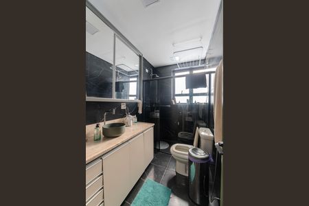 Apartamento à venda com 148m², 3 quartos e sem vaga Apartamento à venda com 148m², 3 quartos e sem vagaBanheiro da Suíte 1